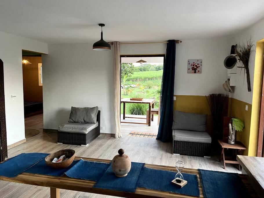 Jolie Petite Maison A La Campagne Le Moule Exteriér fotografie